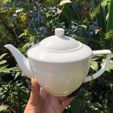 Load image into Gallery viewer, Wilmax Porcelain White Teapot 30 Oz | 900 Ml
