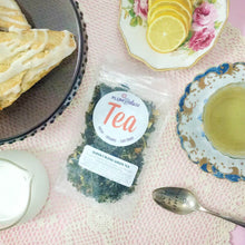 Load image into Gallery viewer, Plum Deluxe Tea Queen's Blend Green Tea (Lemon Crème Earl Grey)