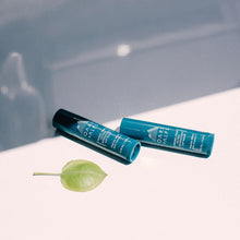Load image into Gallery viewer, Oars + Alps Everyday Essentials Kit - Alpine Tea Tree