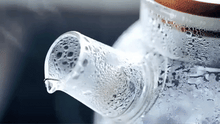 Load image into Gallery viewer, Wilmax Porcelain Thermo Glass Teapot 54 Fl Oz | High temperature and shock resistant