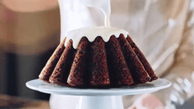 Load image into Gallery viewer, Wilmax Porcelain Round White Cake Stand 12" inch X 3.5" inch