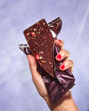 Load image into Gallery viewer, Antidote Chocolate MAGICIAN: STRAWBERRY MILK CHOCOLATE - 12 Bars