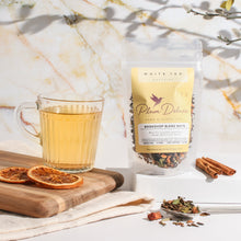 Load image into Gallery viewer, Plum Deluxe Tea Bookshop Blend White Tea (Cinnamon / Black Currant)
