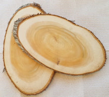 Load image into Gallery viewer, Flame Grilling Products Inc White Cedar OVAL Grilling Planks (6x18 30 Count)