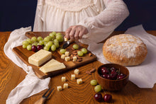 Load image into Gallery viewer, Keystone Cheese Garlic & Dill Cheddar