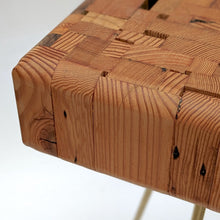 Load image into Gallery viewer, Formr Assemblage side table