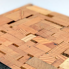 Load image into Gallery viewer, Formr Assemblage side table