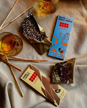 Load image into Gallery viewer, Antidote Chocolate QUEEN Q: QUINOA CRUNCH - 12 Bars