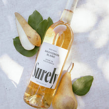 Load image into Gallery viewer, Surely Sauvignon Blanc Non-alcoholic White Wine Bottle and Pear