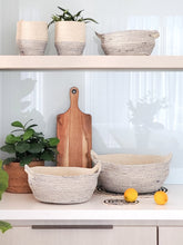 Load image into Gallery viewer, KORISSA Amari Fruit Bowl - Black