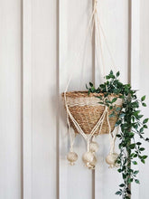Load image into Gallery viewer, KORISSA Plant Hanger - Kadam