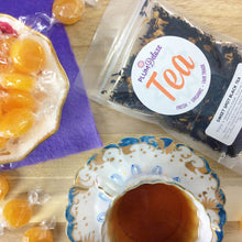 Load image into Gallery viewer, Plum Deluxe Tea Sweet Spot Black Tea (Butterscotch)