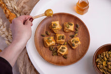 Load image into Gallery viewer, Keystone Cheese Tandoori Gouda