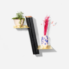 Load image into Gallery viewer, Formr Wallflower plant shelf