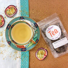 Load image into Gallery viewer, Plum Deluxe Tea Abundance Blend Green Tea (Passionfruit - Elderflower)