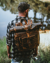 Load image into Gallery viewer, Vintage Gentlemen “The Roosevelt” Buffalo Leather Backpack