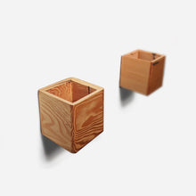 Load image into Gallery viewer, Formr Diamond self-watering, wall-mounted planter