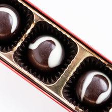 Load image into Gallery viewer, Bixby Maine Maple Vanilla Bonbons GIft Box