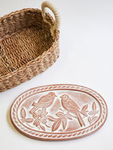 Load image into Gallery viewer, KORISSA Bread Warmer &amp; Basket Gift Set with Tea Towel - Lovebird Oval
