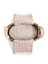 Load image into Gallery viewer, KORISSA Bread Warmer &amp; Basket Gift Set with Tea Towel - Flower
