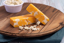 Load image into Gallery viewer, Keystone Cheese Blue Cheese Cheddar
