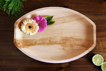 Load image into Gallery viewer, ecozoi Disposable Dinner Plates, 15&quot; Oval Palm Leaf Plates for Charcuterie, 25 PACK
