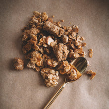 Load image into Gallery viewer, Jamie’s Farm Granola Chai Streusel with Honey Bag - 6 bags x 8 oz case
