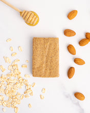 Load image into Gallery viewer, Unwrapped Kize Bar with ingredients
