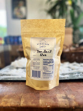 Load image into Gallery viewer, Syracuse Sea Salt Tomato Basil Flake Salt Jar case
