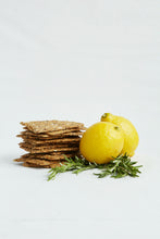 Load image into Gallery viewer, Norwegian Baked Rosemary &amp; Lemon Knekkebrød Nordic Crspbread Bag - 12 bags x 6 oz case
