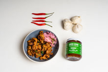 Load image into Gallery viewer, Vuvami Umami Bomb Shiitake Chili Oil Jar - Roasted Garlic
