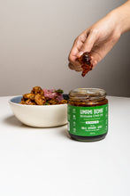Load image into Gallery viewer, Vuvami Umami Bomb Shiitake Chili Oil Jar - Roasted Garlic
