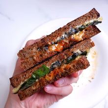 Load image into Gallery viewer, Burlap &amp; Barrel Al Baraka Nigella Seeds
