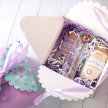 Load image into Gallery viewer, Open Door Tea Floral Gift Box
